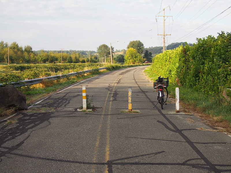 Frager Road: A trail and road combination creates a parallel alternate route to the Green River Trail in Kent.