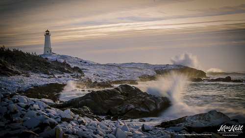 lighthouse sunrise rocks waves atlanticocean louisbourg