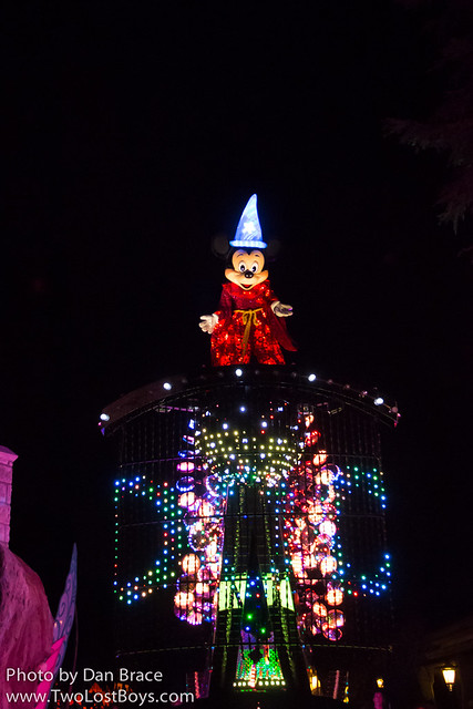 Disney Paint the Night Electrical Parade
