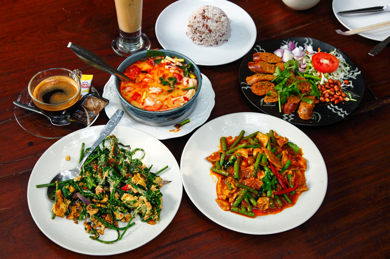 Tharnthong Lodge Thai Food