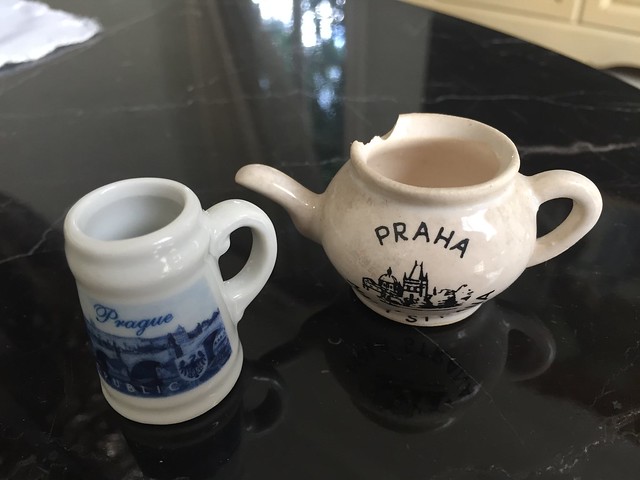 Praha tiny ceramic tea pots