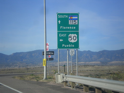 biggreensign intersection freewayjunction sign colorado fremontcounty us50 co115