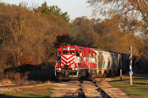 railroad train railway locomotive railfan emd sd402 wsor wisconsinandsouthern watco wamx