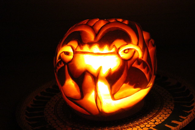 Red Dragon Pumpkin Carving by @crownjulesb Oct 2015