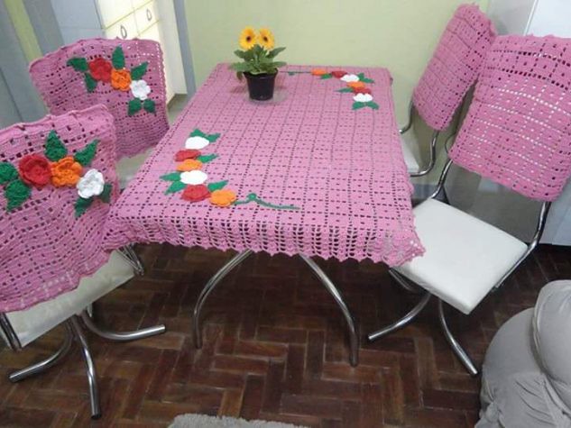 13 Exquisite Beautiful Crochet Tablecloth to Ruin Your Heart