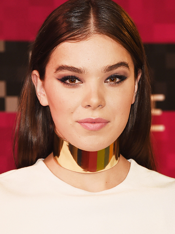 Hailee Steinfield VMA 2015 Hair and Makeup