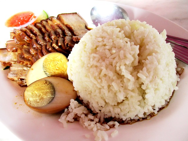 BATARAS FOOD COURT nasi babi hitam with stewed egg