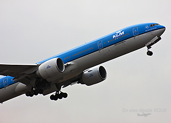 KLM B777-300ER take off 2 (S. Díaz)