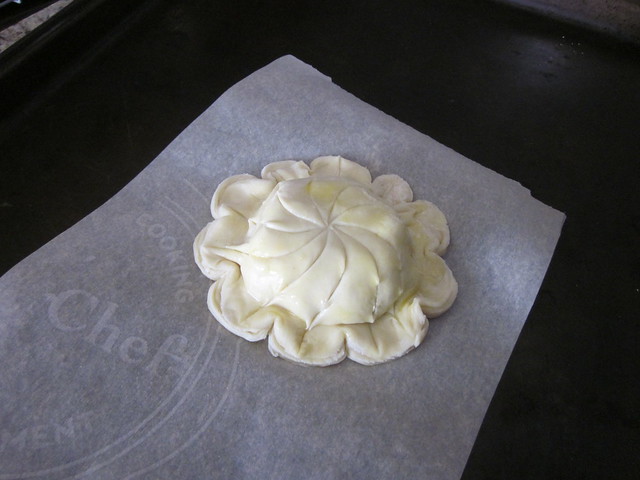 Daring Bakers December: Gateaux Pithiviers