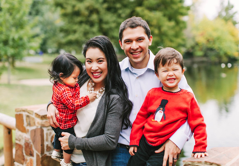 cute & little blog | family holiday portraits
