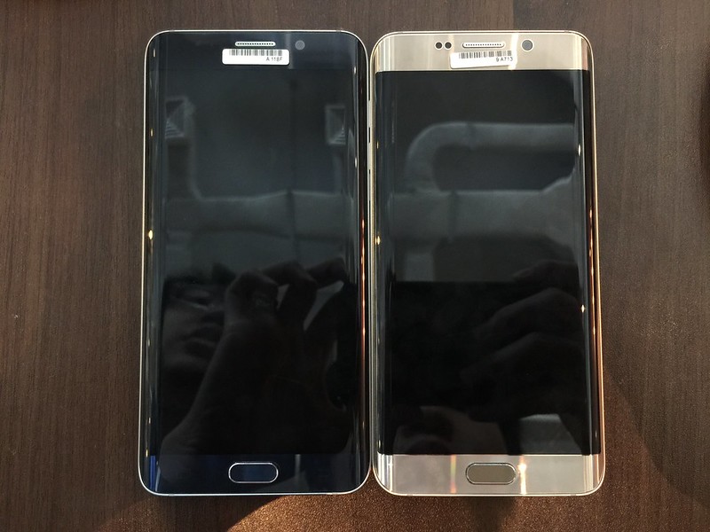 Samsung Galaxy S6 edge+ - Black Sapphire & Gold Platinum (Front)