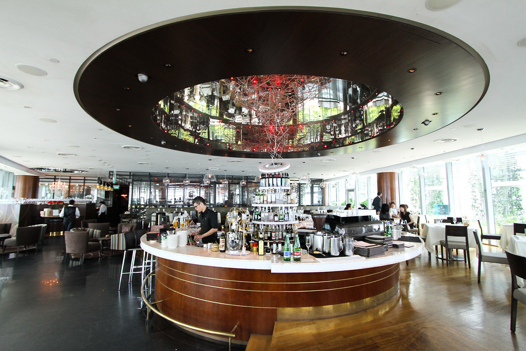 Zafferano Restaurant & Lounge Interior