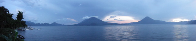 Panorámica del lago Atitlán.