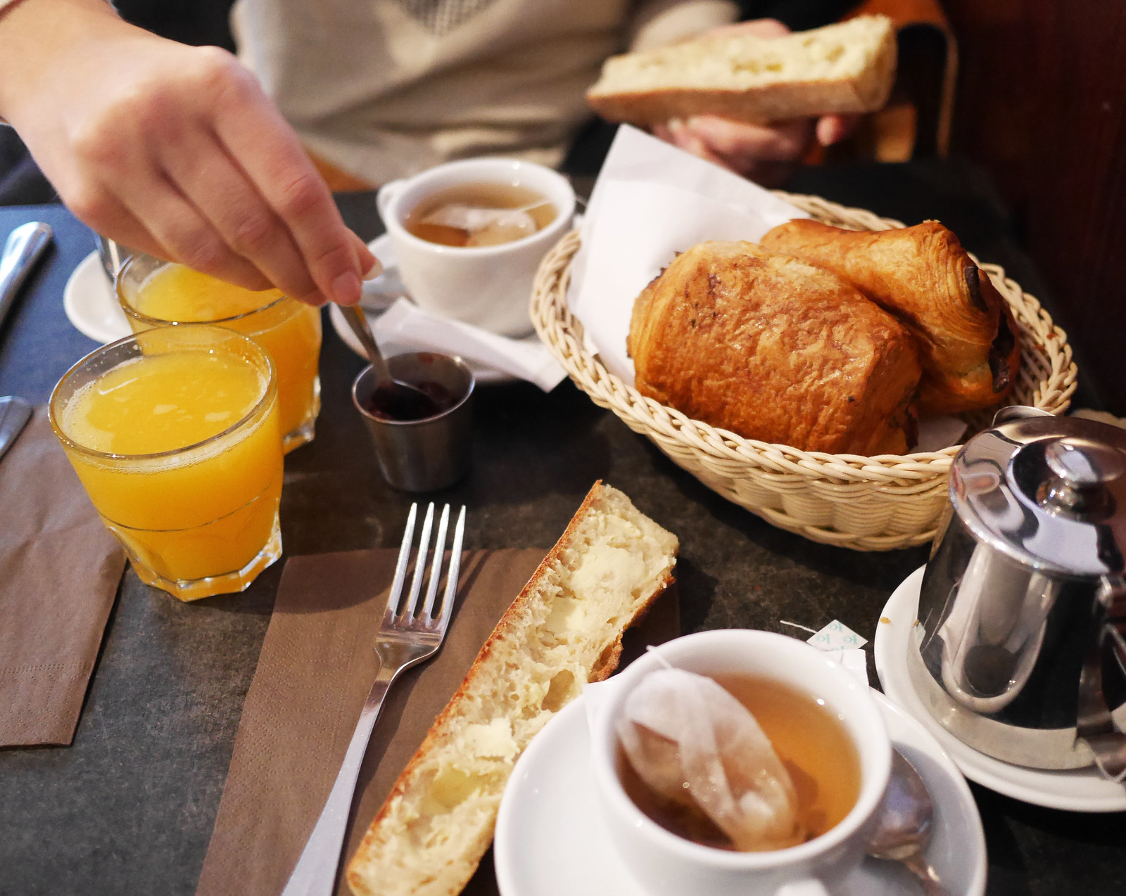 Breakfast in Paris - Café Petite - Sandra Nicole