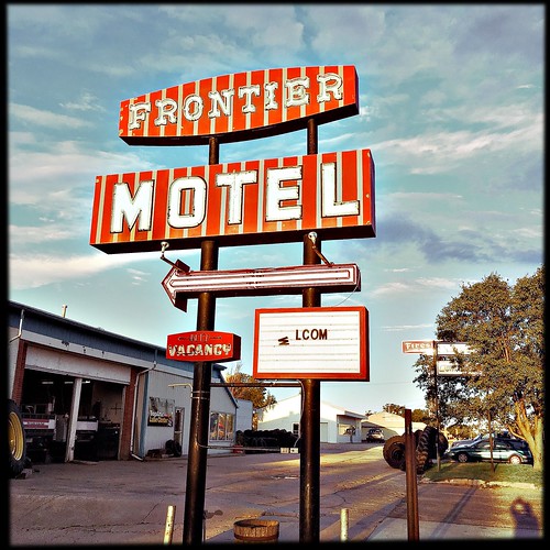 motel hotel sign vintage neon frontiermotel vintagesign pamspics pammorris hipsta hipstamatic iphone6s appleiphone ad advertising highway36 ks kansas oberlinkansas