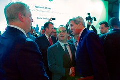 Secretary Kerry, and Former Vice President Gore Speak with French President Hollande at the COP21 Climate Change Conference in Paris - Photo of Paris