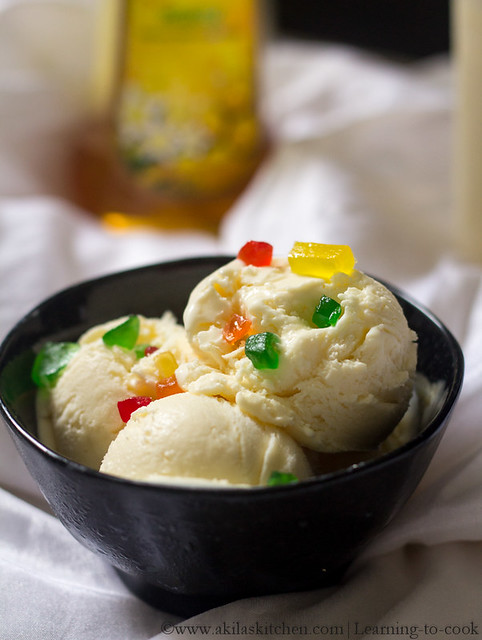 Eggless vanilla ice cream