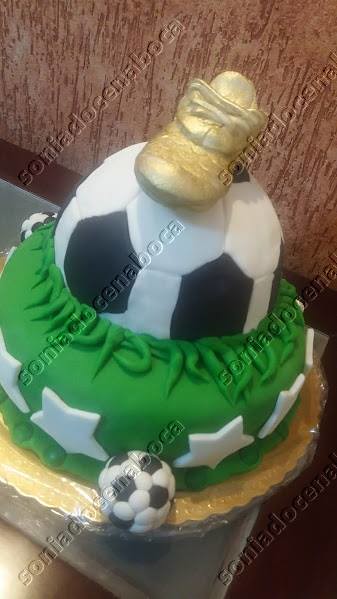 Soccer Themed Cake by Sonia Oliveira of Doce na boca