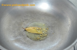 saute bay leaf and fennel seeds for paneer pasanda recipe