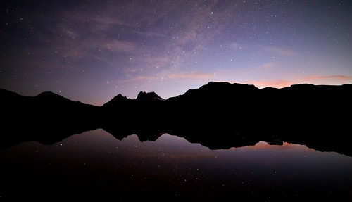 sky reflection night dark stars tasmania dovelake milkyway cradlemountain