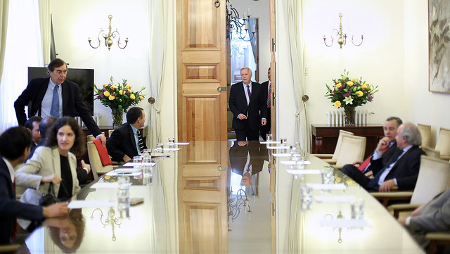 Ministro Burgos recibe al Centro de Estudios Públicos (CEP) | 30.09.15