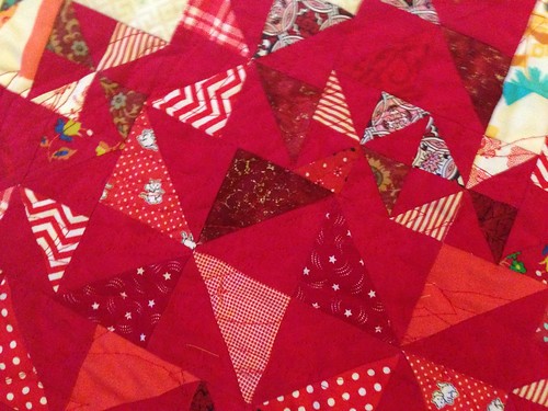 red quilt pinwheel quilts miniquilt handembroidery projectquilting focusthroughtheprism