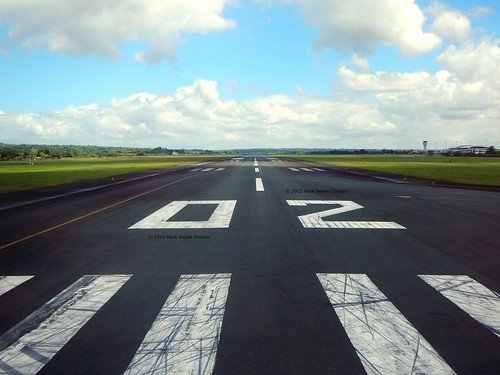 tower airport philippines piano takeoff runway iloilo threshold ptb rpvi passengerterminalbuilding