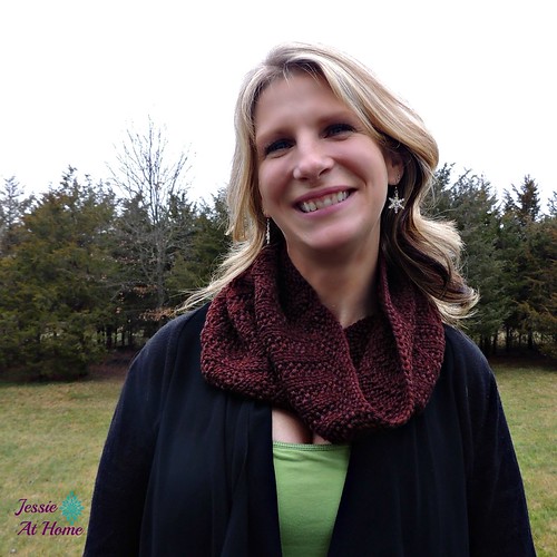 Twisted-Cowl-free-knit-pattern-by-Jessie-At-Home-2