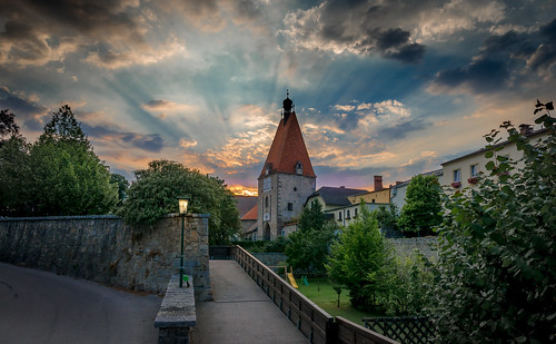 city sunset sky building tower architecture clouds austria evening town österreich twilight outdoor medieval freistadt stadttor upperaustria towngate at