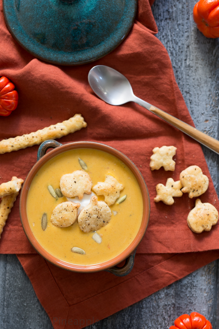Creamy Pumpkin Chipotle Soup with Savory Pie Crust Croutons www.pineappleandcoconut.comPumpkin Chipotle Soup-3049