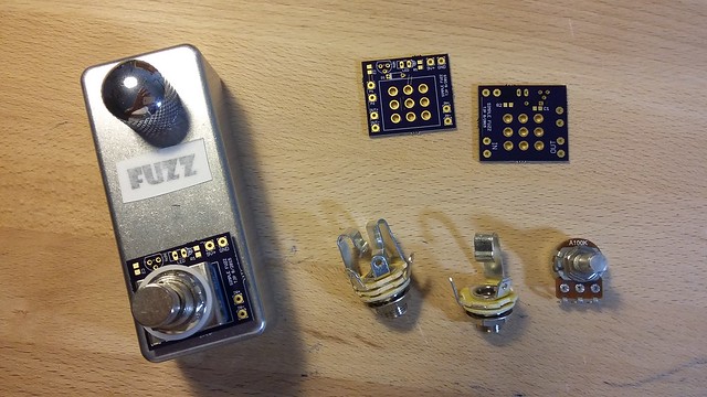 Photo：Simple Fuzz Pedal (Before Assembly) By Tim Patterson