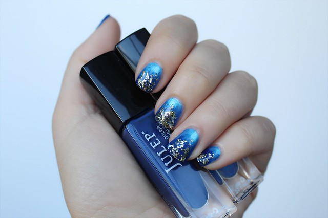 Electric Blue & Navy Ombre Manicure