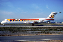 Iberia MD-87 EC-GRN BCN 07/01/2000