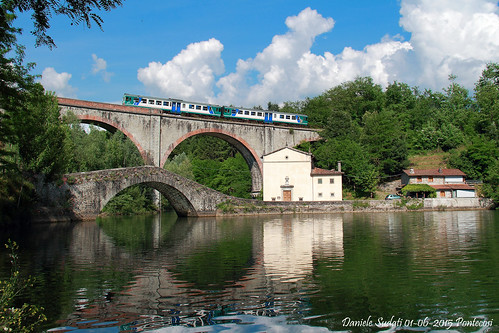 ponte acqua arco paesaggio garfagnana aln trenitalia viadotto aln663 ponteadarcoinpietra