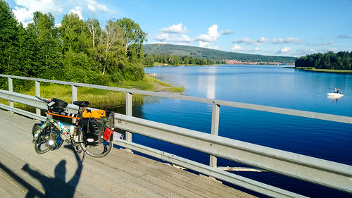bridge cycletouring cyclotourisme europe freewheelycom jb shadow sweden jbcyclingnordkapp