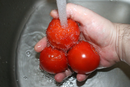 15 - Tomaten waschen / Wash tomatoes
