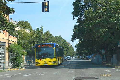 autobus Citaro n°123 in viale Moreali - linea 4