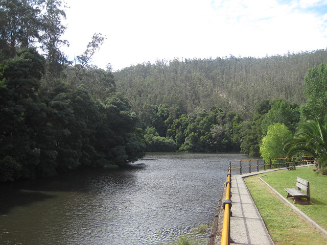 Río Tambre en el área recreativa Central Hidroeléctrica del Tambre